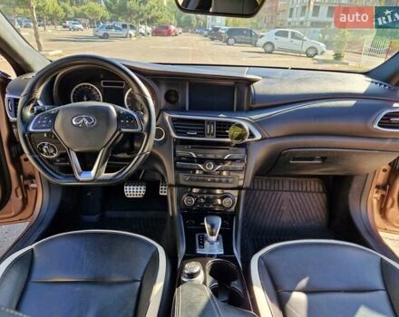 Бежевый Инфинити Q30, объемом двигателя 1.99 л и пробегом 35 тыс. км за 21000 $, фото 15 на Automoto.ua