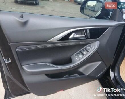 Черный Инфинити Q30, объемом двигателя 1.46 л и пробегом 141 тыс. км за 16950 $, фото 14 на Automoto.ua