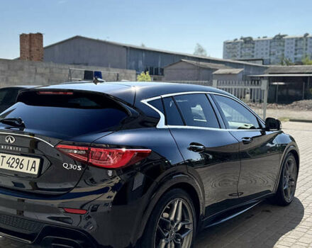 Черный Инфинити Q30, объемом двигателя 1.99 л и пробегом 155 тыс. км за 15400 $, фото 9 на Automoto.ua