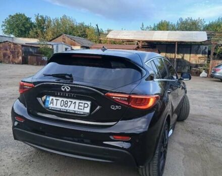 Черный Инфинити Q30, объемом двигателя 1.46 л и пробегом 141 тыс. км за 16950 $, фото 6 на Automoto.ua