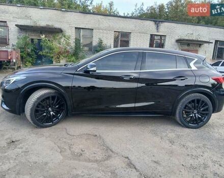 Черный Инфинити Q30, объемом двигателя 1.46 л и пробегом 141 тыс. км за 16950 $, фото 24 на Automoto.ua