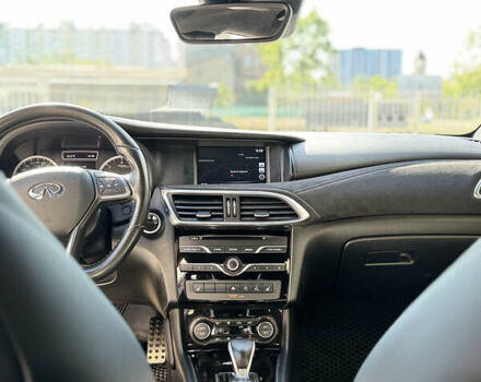 Черный Инфинити Q30, объемом двигателя 1.99 л и пробегом 155 тыс. км за 15400 $, фото 17 на Automoto.ua