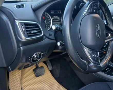 Черный Инфинити Q30, объемом двигателя 1.46 л и пробегом 141 тыс. км за 16950 $, фото 17 на Automoto.ua