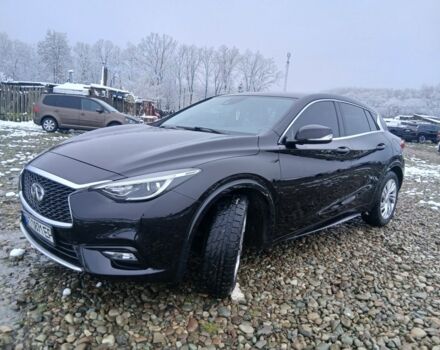 Черный Инфинити Q30, объемом двигателя 1.5 л и пробегом 143 тыс. км за 15950 $, фото 5 на Automoto.ua