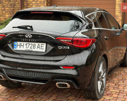 Чорний Інфініті Q30, об'ємом двигуна 1.99 л та пробігом 35 тис. км за 18300 $, фото 6 на Automoto.ua