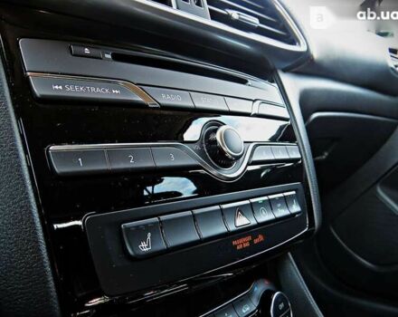 Инфинити Q30, объемом двигателя 1.5 л и пробегом 163 тыс. км за 22800 $, фото 13 на Automoto.ua