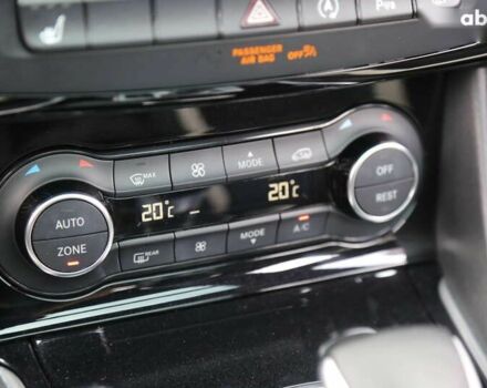 Инфинити Q30, объемом двигателя 2.1 л и пробегом 77 тыс. км за 17300 $, фото 21 на Automoto.ua