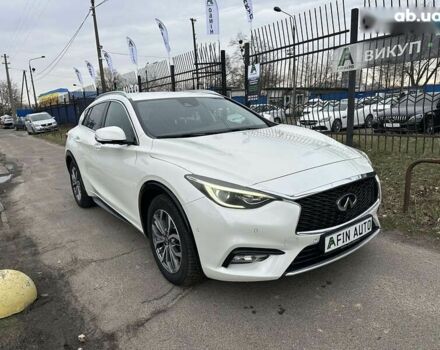 Инфинити Q30, объемом двигателя 1.5 л и пробегом 174 тыс. км за 18500 $, фото 1 на Automoto.ua