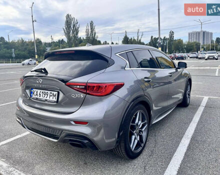 Серый Инфинити Q30, объемом двигателя 2.2 л и пробегом 82 тыс. км за 16500 $, фото 5 на Automoto.ua