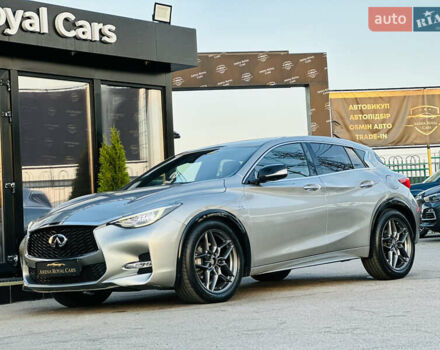 Серый Инфинити Q30, объемом двигателя 2.14 л и пробегом 75 тыс. км за 21200 $, фото 5 на Automoto.ua