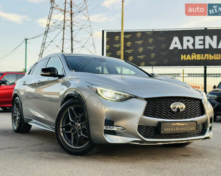 Серый Инфинити Q30, объемом двигателя 2.14 л и пробегом 75 тыс. км за 21200 $, фото 2 на Automoto.ua