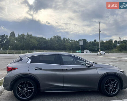 Серый Инфинити Q30, объемом двигателя 1.99 л и пробегом 77 тыс. км за 16900 $, фото 6 на Automoto.ua