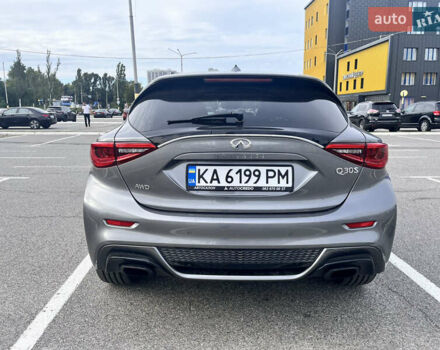 Серый Инфинити Q30, объемом двигателя 1.99 л и пробегом 77 тыс. км за 16900 $, фото 4 на Automoto.ua