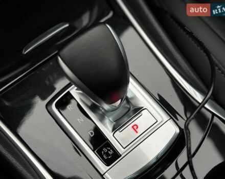 Сірий Інфініті Q30, об'ємом двигуна 1.99 л та пробігом 44 тис. км за 26900 $, фото 23 на Automoto.ua