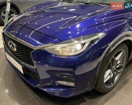 Синий Инфинити Q30, объемом двигателя 1.99 л и пробегом 131 тыс. км за 16499 $, фото 3 на Automoto.ua