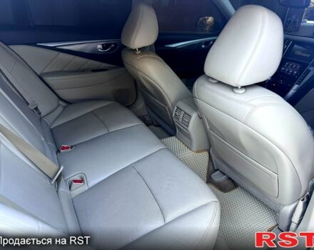 Білий Інфініті Q50, об'ємом двигуна 3.7 л та пробігом 190 тис. км за 15999 $, фото 7 на Automoto.ua
