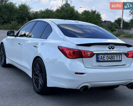 Белый Инфинити Q50, объемом двигателя 3.7 л и пробегом 260 тыс. км за 13500 $, фото 3 на Automoto.ua