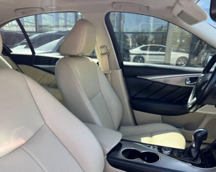 Белый Инфинити Q50, объемом двигателя 3.5 л и пробегом 183 тыс. км за 15100 $, фото 15 на Automoto.ua