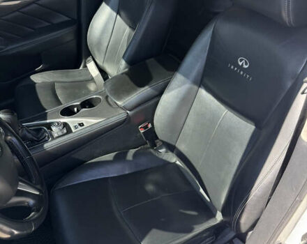 Белый Инфинити Q50, объемом двигателя 2.14 л и пробегом 250 тыс. км за 14500 $, фото 17 на Automoto.ua