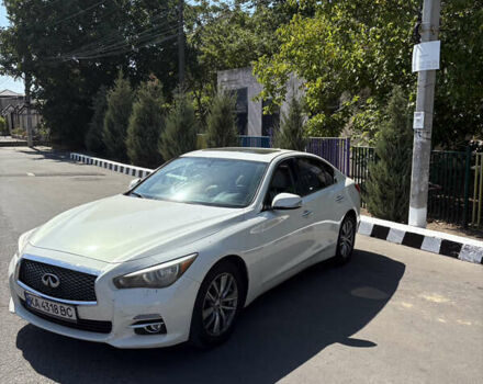 Белый Инфинити Q50, объемом двигателя 3.7 л и пробегом 225 тыс. км за 12900 $, фото 5 на Automoto.ua