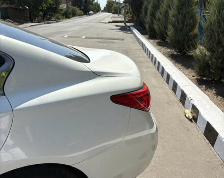 Белый Инфинити Q50, объемом двигателя 3.7 л и пробегом 225 тыс. км за 12900 $, фото 19 на Automoto.ua