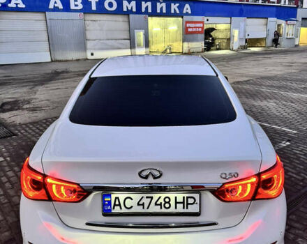 Белый Инфинити Q50, объемом двигателя 2.2 л и пробегом 92 тыс. км за 16000 $, фото 9 на Automoto.ua