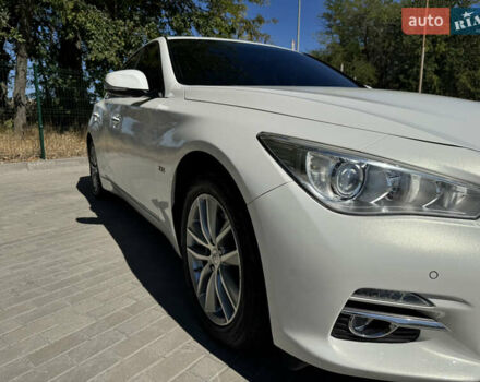 Белый Инфинити Q50, объемом двигателя 2.14 л и пробегом 250 тыс. км за 14500 $, фото 12 на Automoto.ua