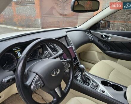 Белый Инфинити Q50, объемом двигателя 3.7 л и пробегом 124 тыс. км за 15500 $, фото 13 на Automoto.ua