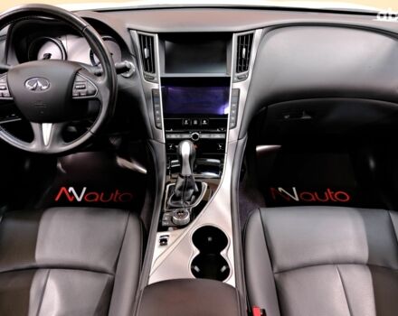 Белый Инфинити Q50, объемом двигателя 2.2 л и пробегом 150 тыс. км за 13900 $, фото 6 на Automoto.ua