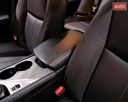 Белый Инфинити Q50, объемом двигателя 2.2 л и пробегом 150 тыс. км за 13900 $, фото 16 на Automoto.ua