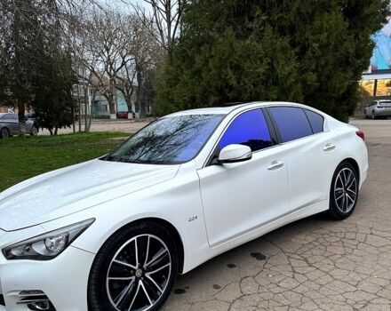 Белый Инфинити Q50, объемом двигателя 2.1 л и пробегом 220 тыс. км за 12999 $, фото 8 на Automoto.ua