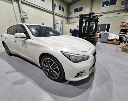 Белый Инфинити Q50, объемом двигателя 2.2 л и пробегом 163 тыс. км за 12500 $, фото 7 на Automoto.ua