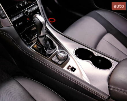 Белый Инфинити Q50, объемом двигателя 2.2 л и пробегом 150 тыс. км за 13900 $, фото 15 на Automoto.ua