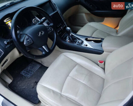 Белый Инфинити Q50, объемом двигателя 3.7 л и пробегом 172 тыс. км за 13499 $, фото 7 на Automoto.ua