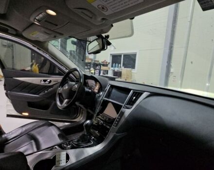 Белый Инфинити Q50, объемом двигателя 2.2 л и пробегом 163 тыс. км за 12500 $, фото 9 на Automoto.ua