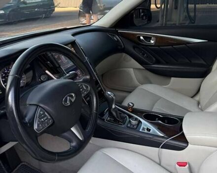 Белый Инфинити Q50, объемом двигателя 3.7 л и пробегом 185 тыс. км за 14300 $, фото 4 на Automoto.ua