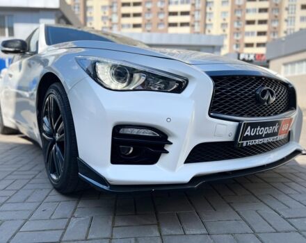 Білий Інфініті Q50, об'ємом двигуна 3.7 л та пробігом 112 тис. км за 17490 $, фото 9 на Automoto.ua