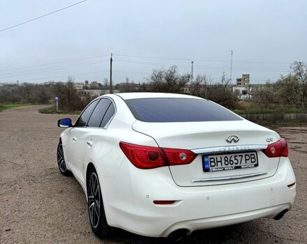 Белый Инфинити Q50, объемом двигателя 2.1 л и пробегом 220 тыс. км за 12999 $, фото 4 на Automoto.ua