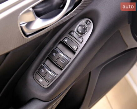 Белый Инфинити Q50, объемом двигателя 2.2 л и пробегом 150 тыс. км за 13900 $, фото 30 на Automoto.ua