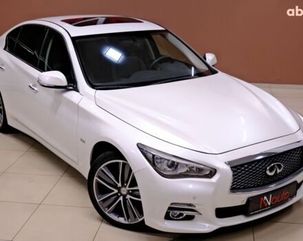 Белый Инфинити Q50, объемом двигателя 2.2 л и пробегом 150 тыс. км за 13900 $, фото 3 на Automoto.ua