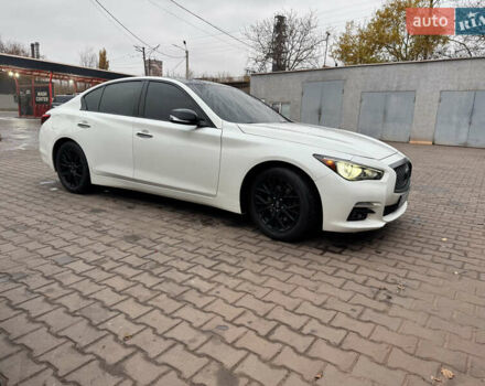 Белый Инфинити Q50, объемом двигателя 3.7 л и пробегом 244 тыс. км за 13000 $, фото 3 на Automoto.ua