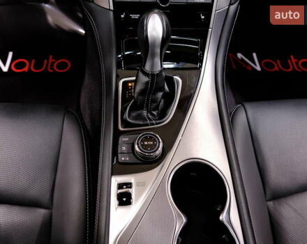 Белый Инфинити Q50, объемом двигателя 2.2 л и пробегом 150 тыс. км за 13900 $, фото 17 на Automoto.ua