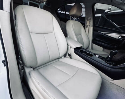 Білий Інфініті Q50, об'ємом двигуна 3.7 л та пробігом 150 тис. км за 16300 $, фото 62 на Automoto.ua
