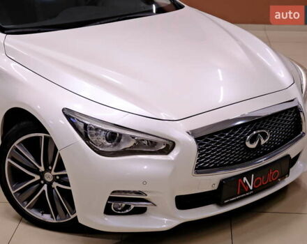 Белый Инфинити Q50, объемом двигателя 2.2 л и пробегом 150 тыс. км за 13900 $, фото 6 на Automoto.ua