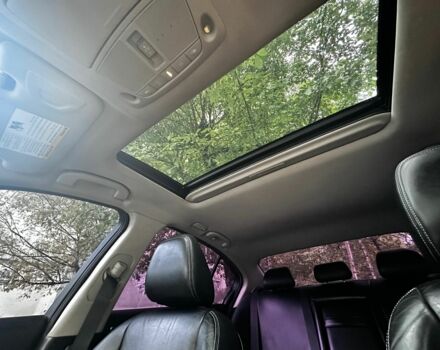 Белый Инфинити Q50, объемом двигателя 3.7 л и пробегом 129 тыс. км за 14000 $, фото 5 на Automoto.ua