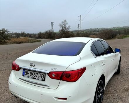 Белый Инфинити Q50, объемом двигателя 2.1 л и пробегом 220 тыс. км за 12999 $, фото 2 на Automoto.ua