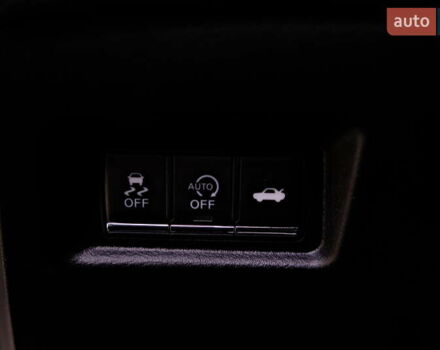 Белый Инфинити Q50, объемом двигателя 2.2 л и пробегом 150 тыс. км за 13900 $, фото 24 на Automoto.ua