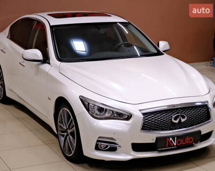 Белый Инфинити Q50, объемом двигателя 2.2 л и пробегом 150 тыс. км за 13900 $, фото 3 на Automoto.ua