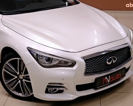 Белый Инфинити Q50, объемом двигателя 2.2 л и пробегом 150 тыс. км за 13900 $, фото 2 на Automoto.ua