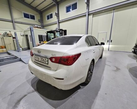 Белый Инфинити Q50, объемом двигателя 2.2 л и пробегом 163 тыс. км за 12500 $, фото 5 на Automoto.ua
